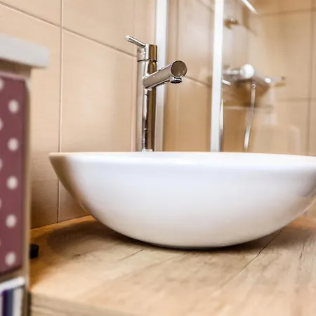 Oszter-haz Lägenhet Kekkut