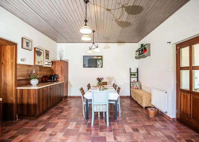 Oszter-haz Apartmán Kekkut